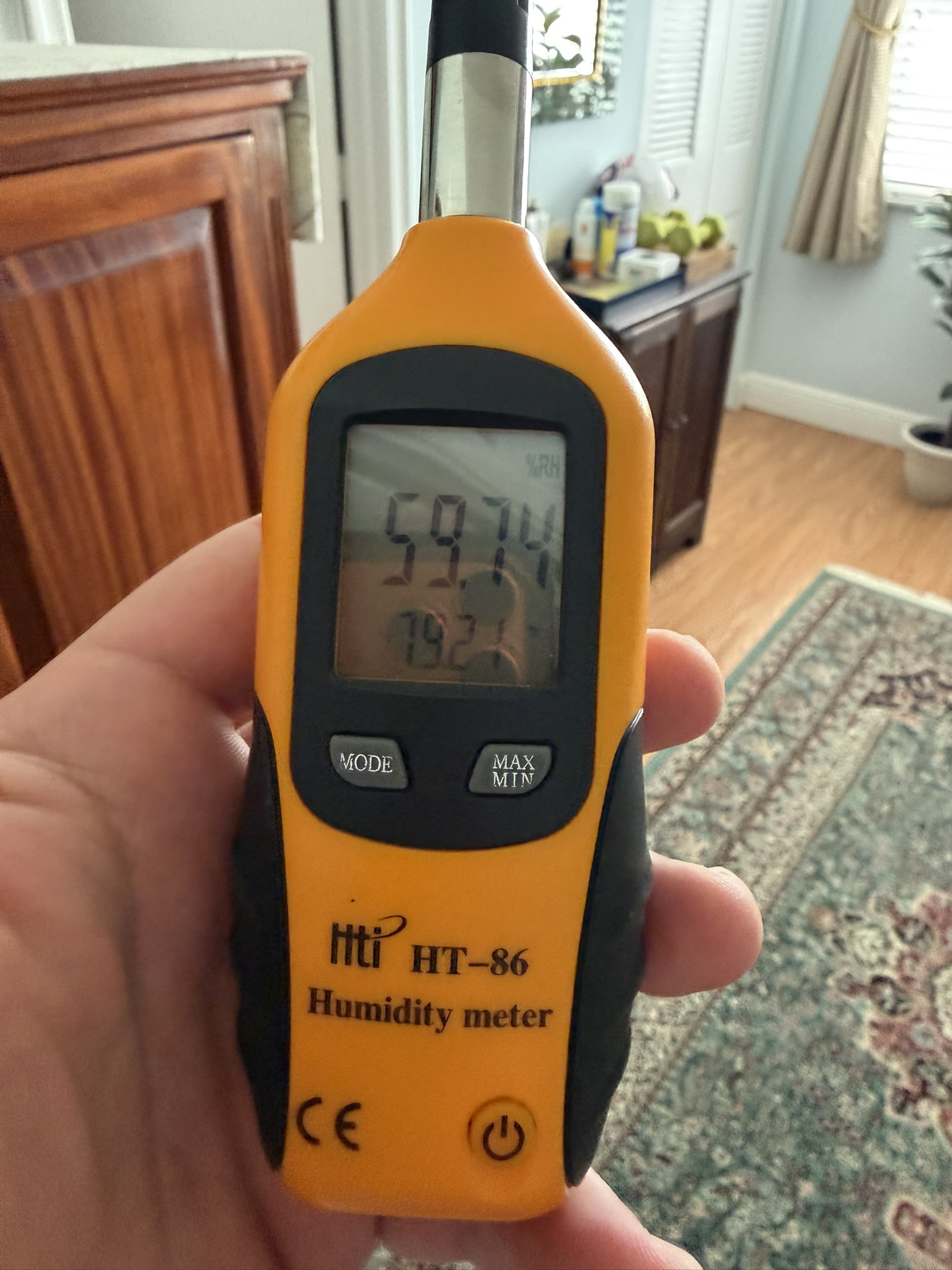 HTI HT-86 Humidity Meter measuring indoor humidity levels